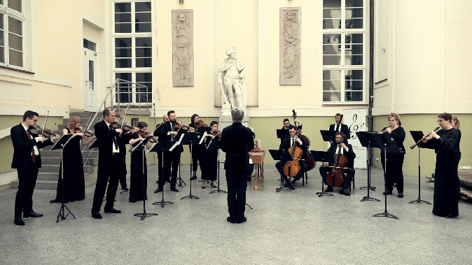 Fragment koncertu na dziedzińcu Muzeum Narodowego w Szczecinie